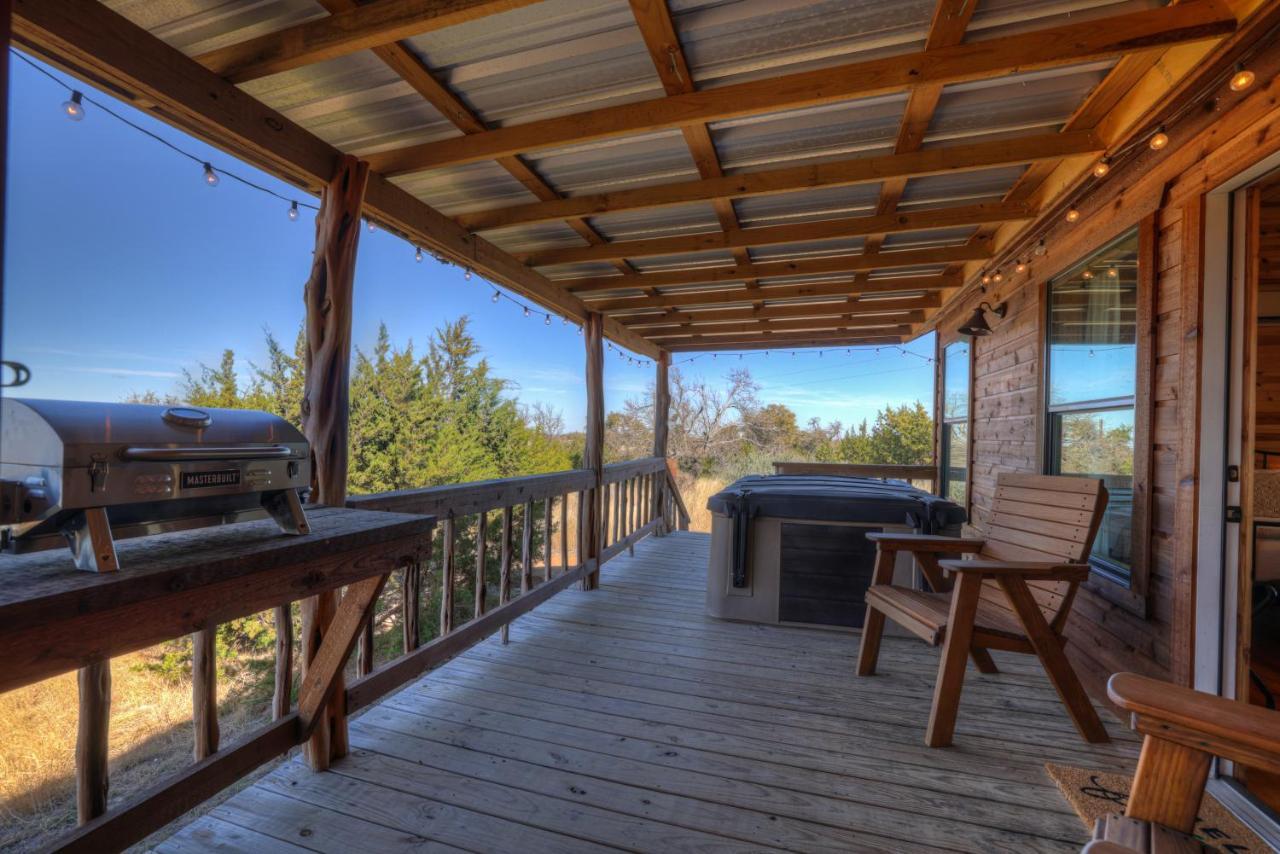Crabapple Rocky Ridge Cedar Cabin With Hot Tub & Amazing Views מראה חיצוני תמונה