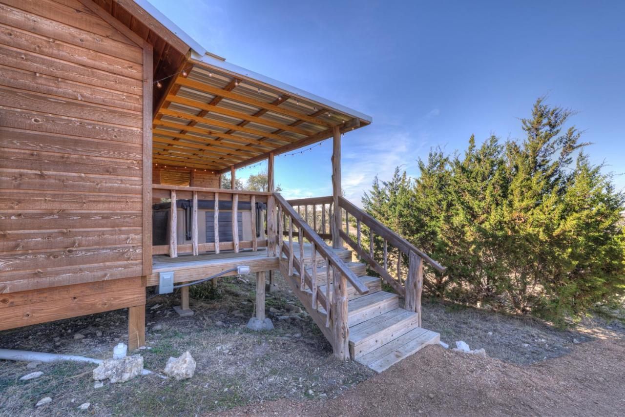 Crabapple Rocky Ridge Cedar Cabin With Hot Tub & Amazing Views מראה חיצוני תמונה